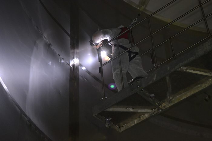 Spray dryer inspection and testing using our unique gantry to check for leaks and cracks utilising the eddy current and/or fluorescent liquid penetrant testing methods